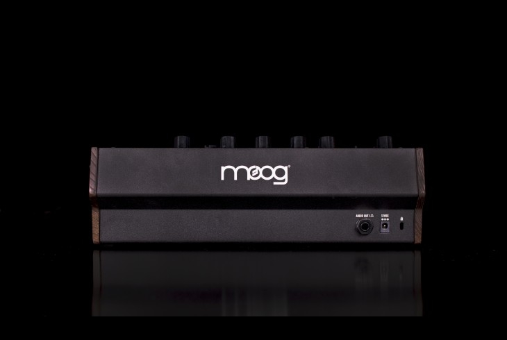 Moog DFAM (Drummer From Another Mother) Moog DFAM (Drummer From Another Mother)