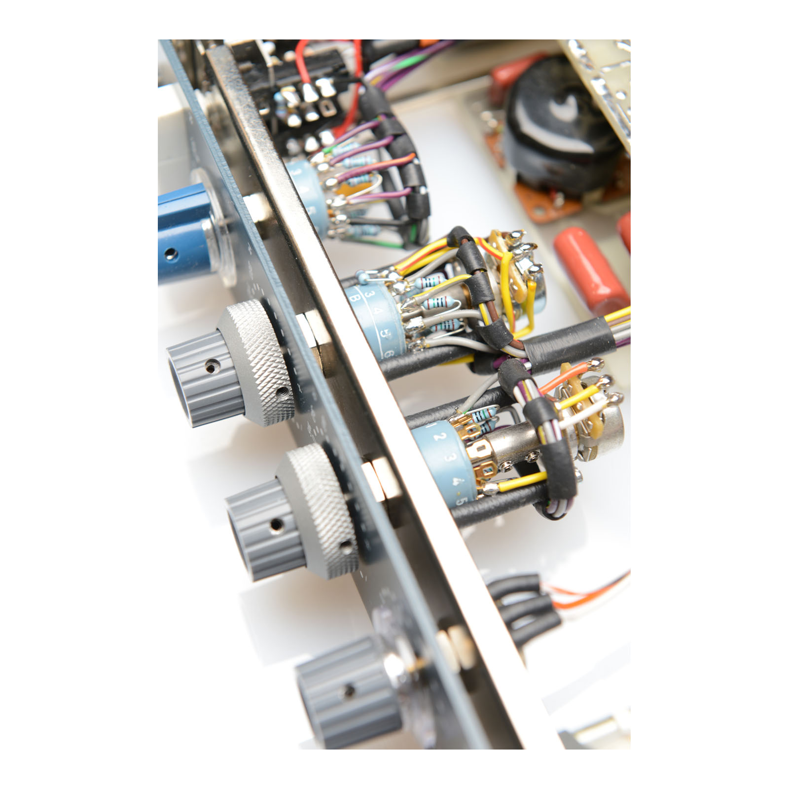 BAE Audio 1023 19" 1RU rack w/power supply BAE Audio 1023 19" 1RU rack w/power supply