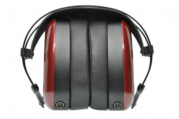 Dan Clark Audio Aeon 2 closed-back