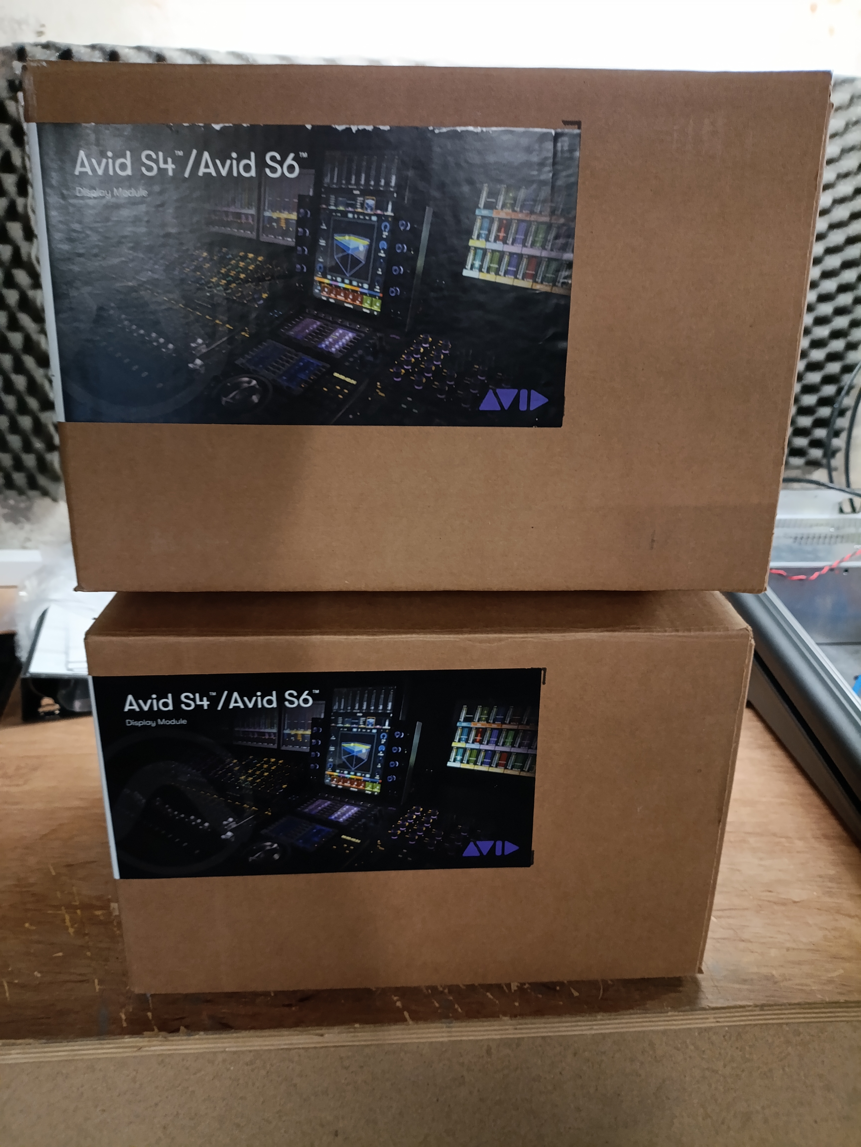Avid S4 Konsole - 16 Fader / Dual-Display / 4 Fuß (Demo)